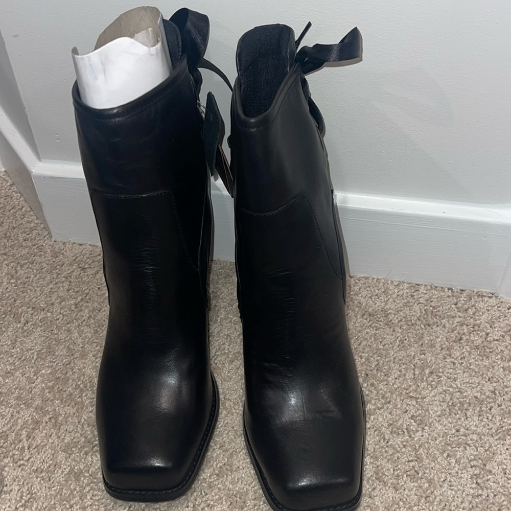 Brand new size 9 genuine leather Harley-Davidson motorcycle boots